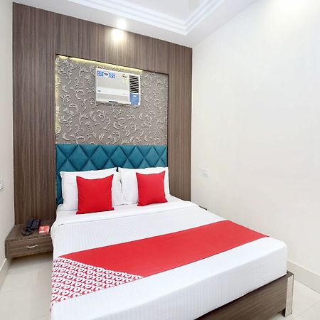 Oyo 12354 Hotel Sangreela Amritsar Exterior photo