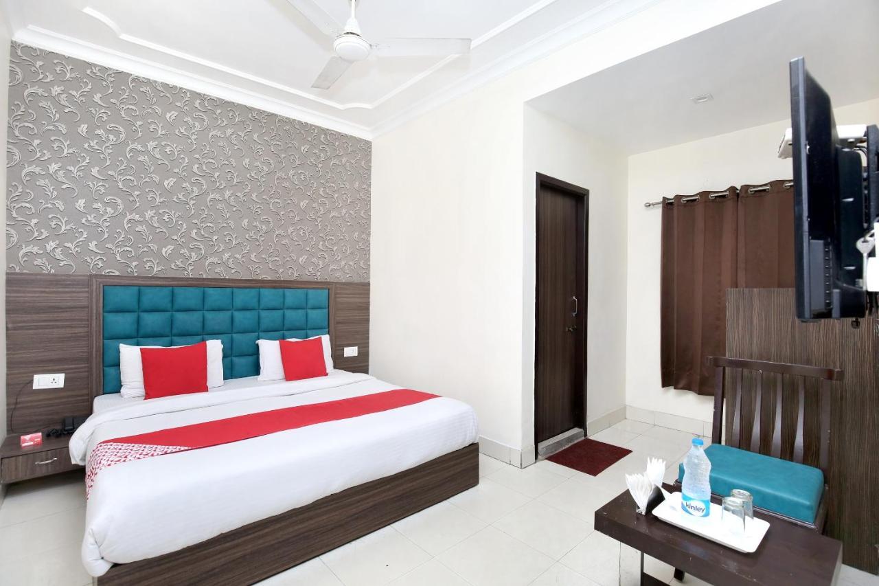 Oyo 12354 Hotel Sangreela Amritsar Exterior photo