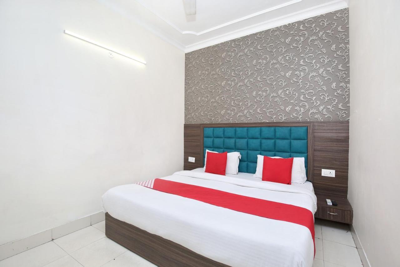Oyo 12354 Hotel Sangreela Amritsar Exterior photo