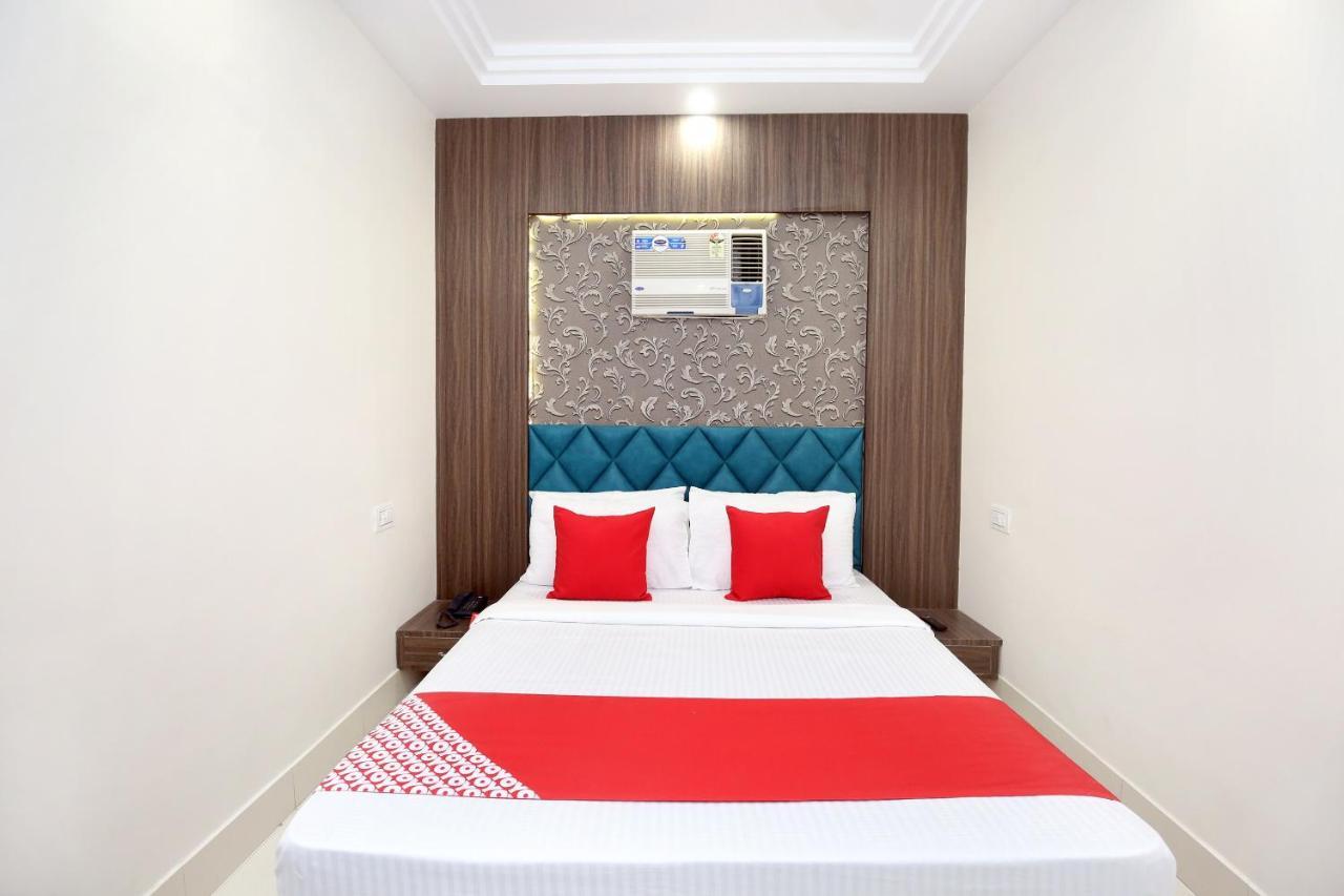 Oyo 12354 Hotel Sangreela Amritsar Exterior photo
