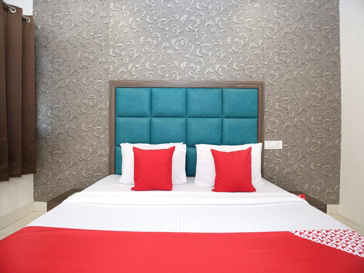 Oyo 12354 Hotel Sangreela Amritsar Exterior photo